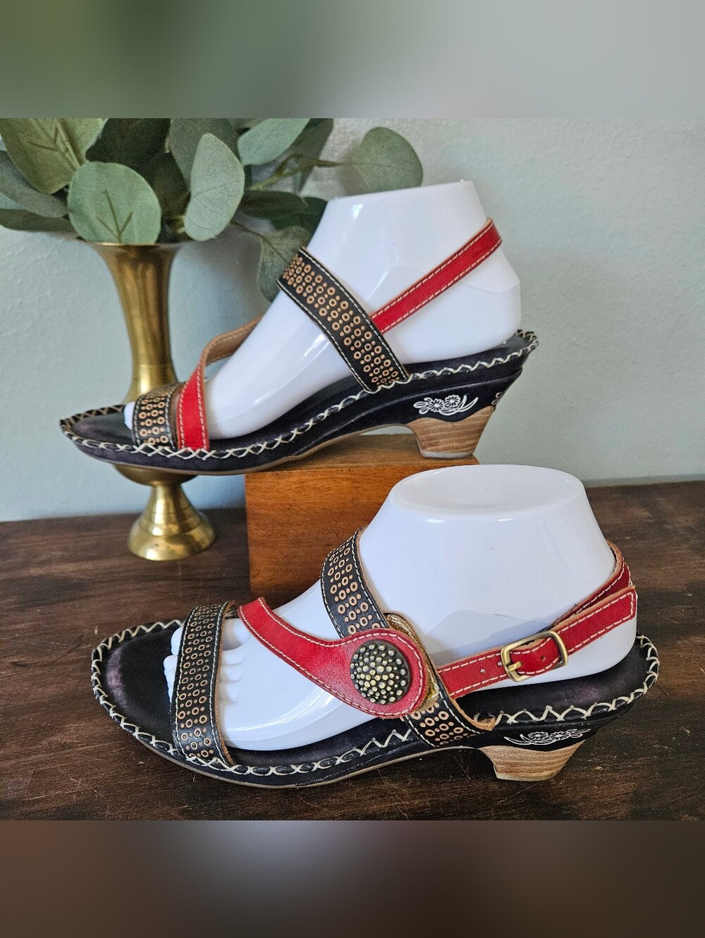 L'ARTISTE Spring Step Dreamer Festival Boho Hand-paited Size 9 Leather Sandals